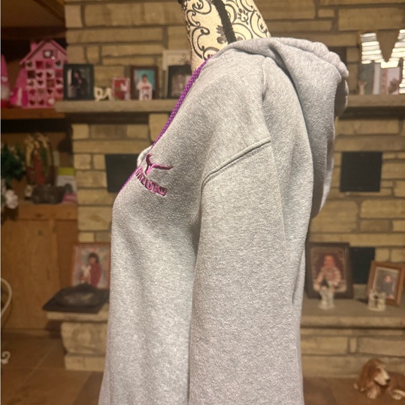 Mizuno Light Gray Pullover Hoodie with Purple Accents - Picture 4 of 6